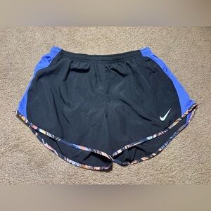 Nike Athletic Short Women’s Size Large